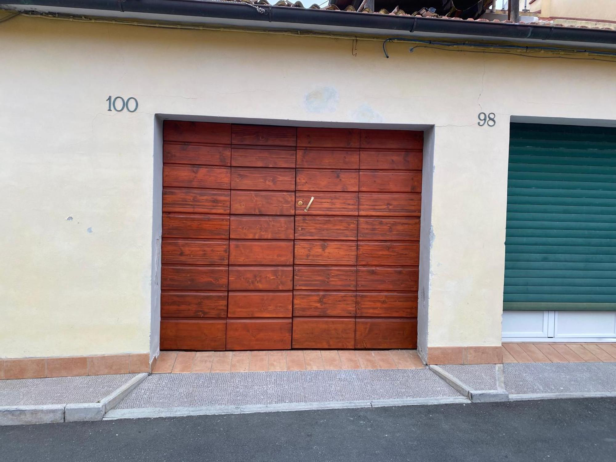 8+8 Appartamento Con Garage Ливорно Екстериор снимка